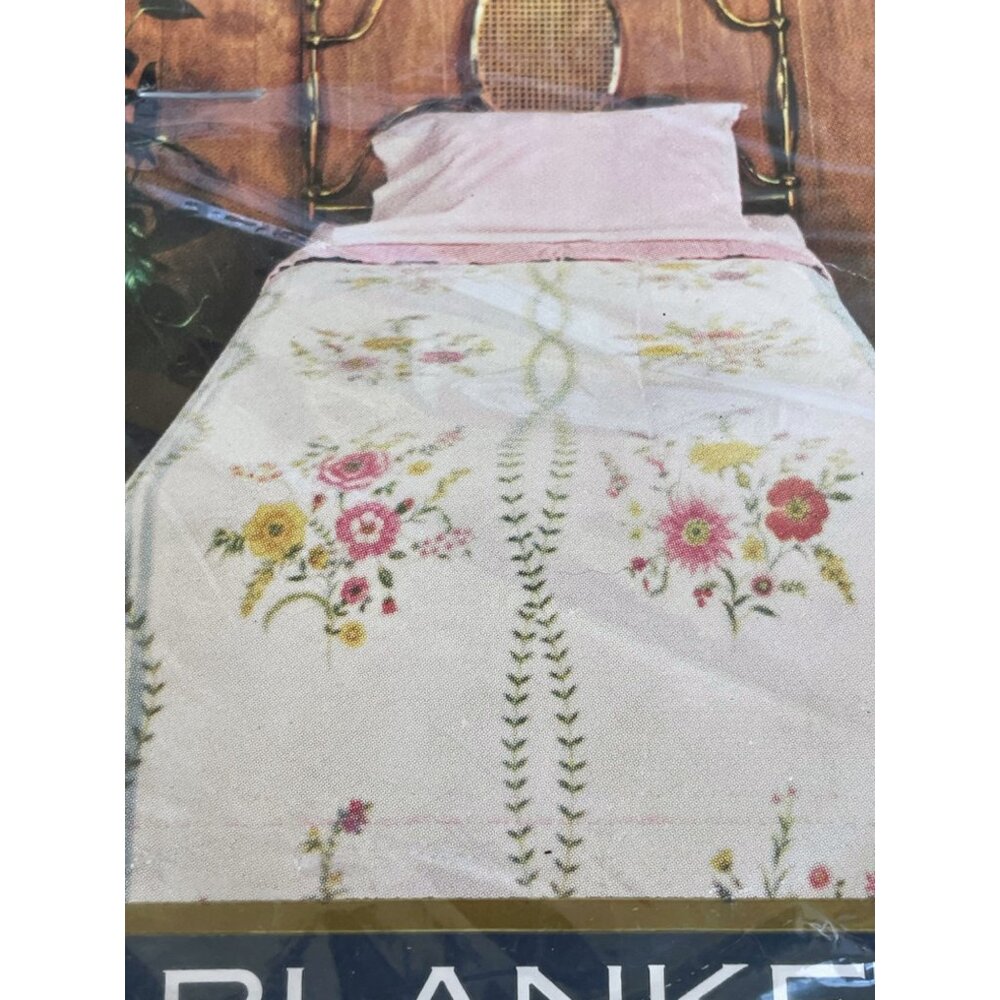 Vintage 1950s FieldCrest Blanket NOS Shabby Roses Vines 72x90" Rayon Blend - Picture 2 of 15